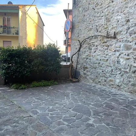 Free Parking - Tosca - Ampio Nel Borgo Medioevale Di Apartment